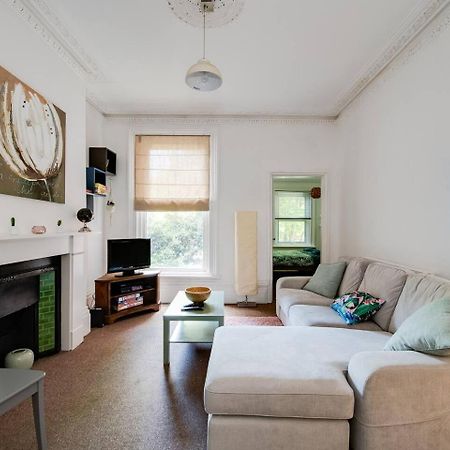 Family Friendly Flat Just Minutes From The Beach! Πόρτσμουθ Εξωτερικό φωτογραφία