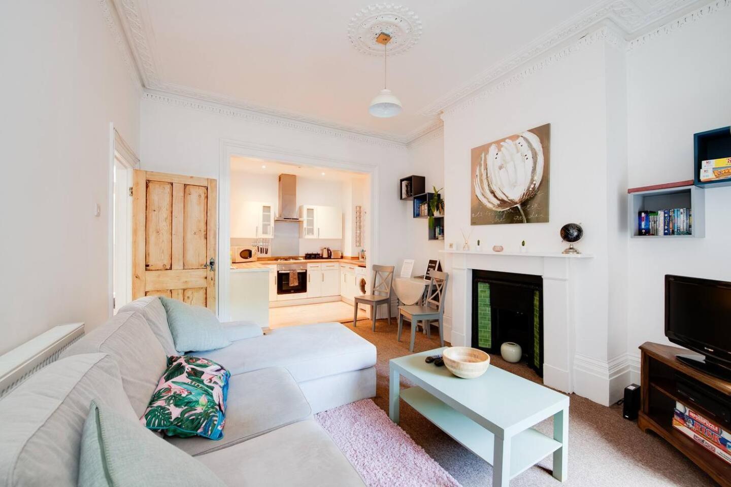 Family Friendly Flat Just Minutes From The Beach! Πόρτσμουθ Εξωτερικό φωτογραφία